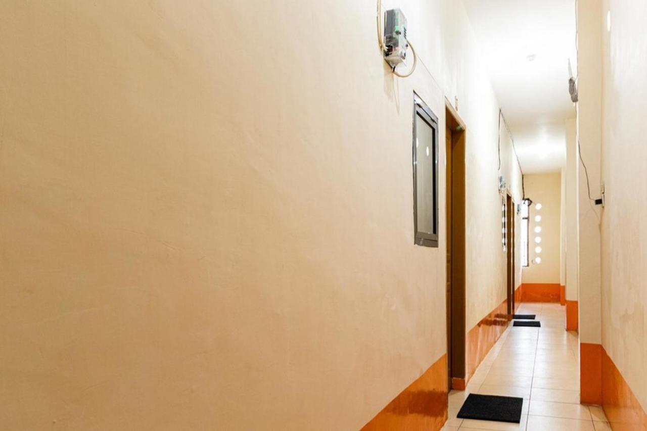 RedDoorz Syariah @ Jalan Setiabudi Medan 3 Bagian luar foto
