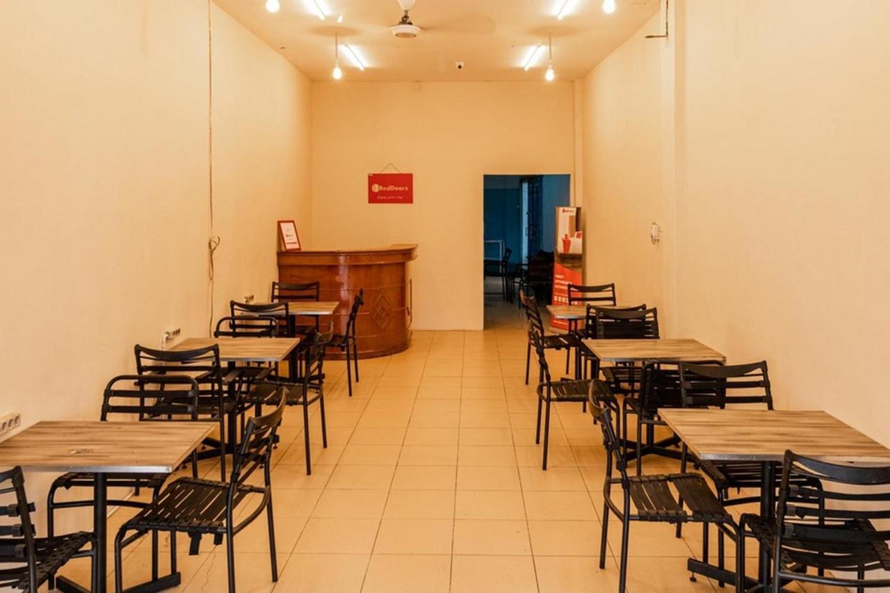RedDoorz Syariah @ Jalan Setiabudi Medan 3 Bagian luar foto