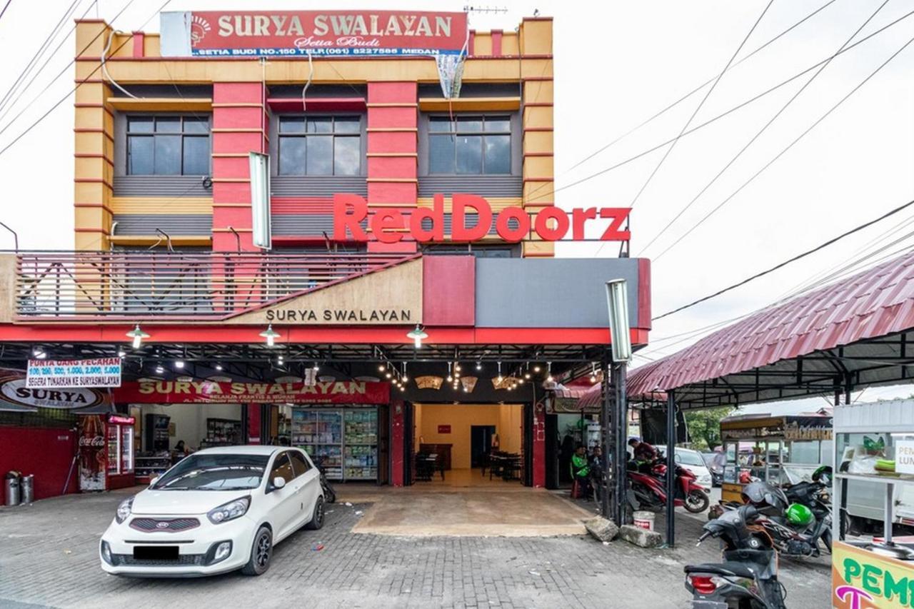 RedDoorz Syariah @ Jalan Setiabudi Medan 3 Bagian luar foto