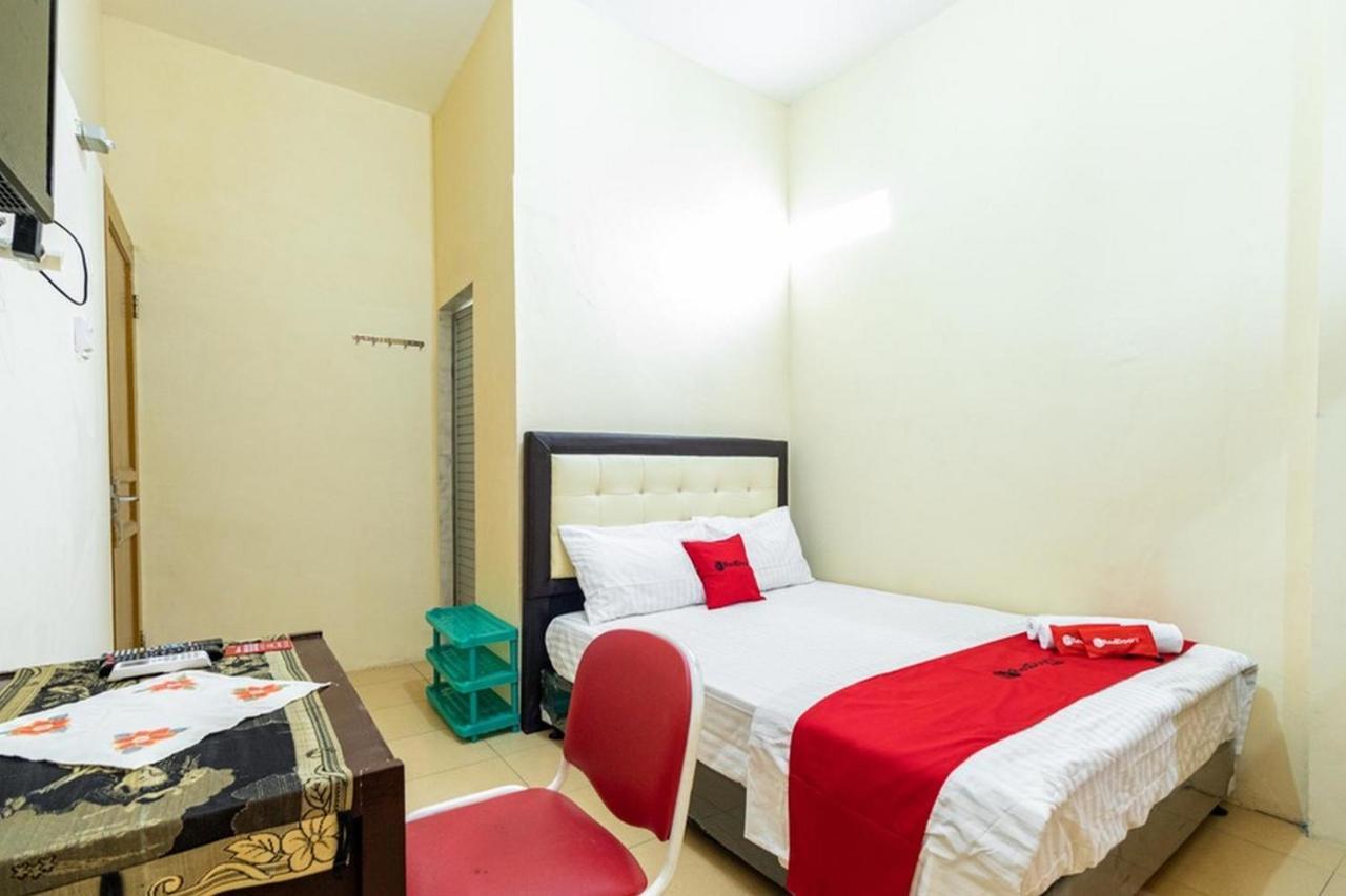 RedDoorz Syariah @ Jalan Setiabudi Medan 3 Bagian luar foto