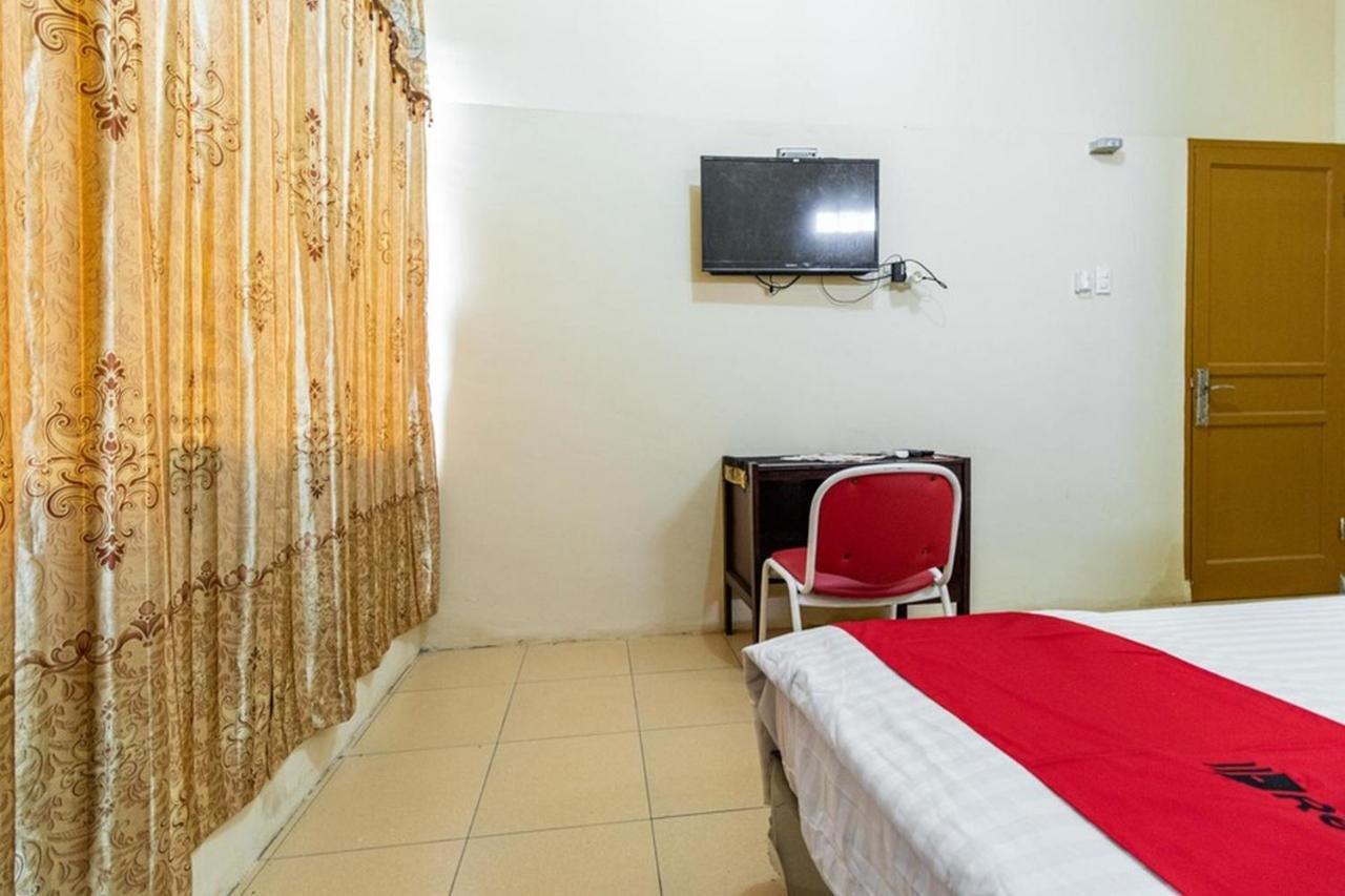 RedDoorz Syariah @ Jalan Setiabudi Medan 3 Bagian luar foto